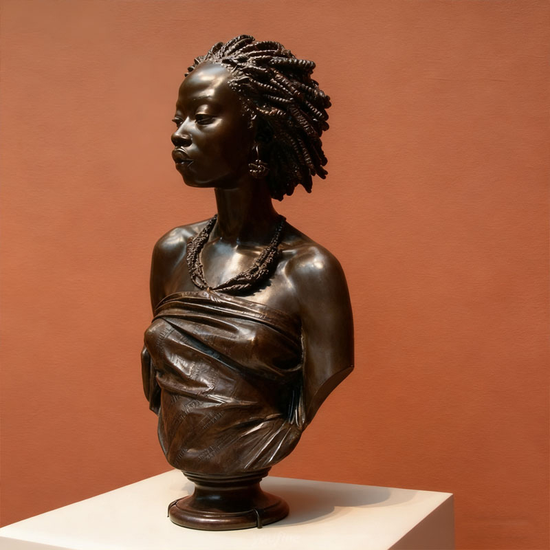 Бюст-скульптура человека из стекловолокна с эффектом бронзы