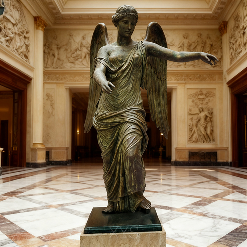 Бронзовая комнатная крылатая скульптура богини Ники
