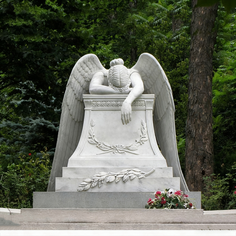 Мраморное надгробие ангела со склоненной головой